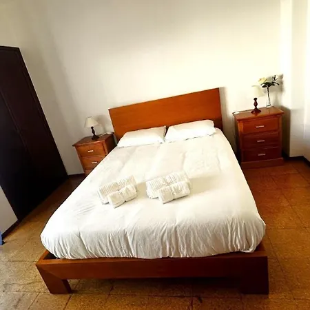 Charles Haus Porto de Lobos
